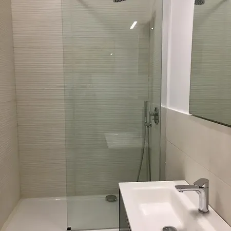 Alojamento de Acomodação e Pequeno-almoço Cultroma Roof Garden 4*