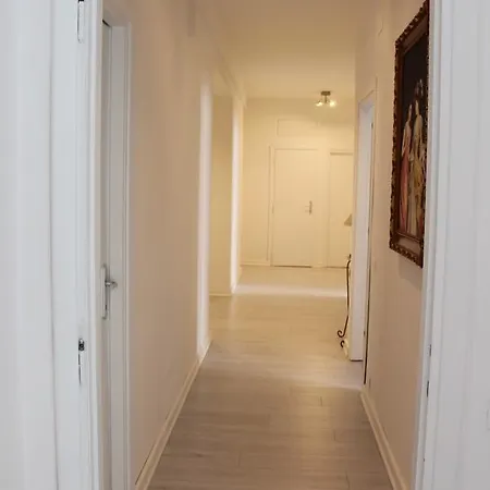 Alojamento de Acomodação e Pequeno-almoço Cultroma Roof Garden 4*